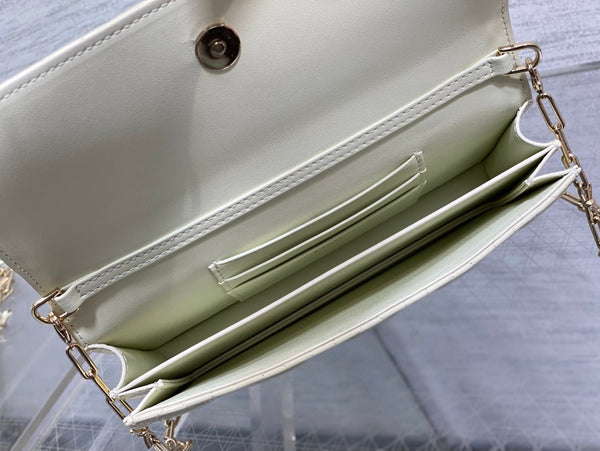 Dior Pochette Chaîne Perle Nœud 26 En Agneau Lustré Ivoire GHW