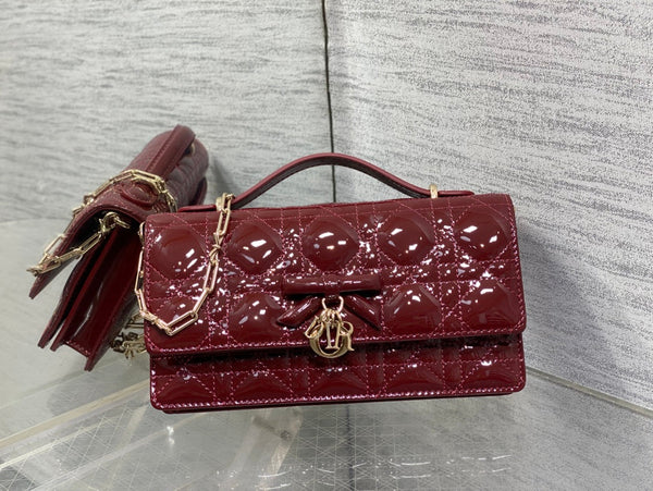 Dior Pochette 26 Bow Pearl Chain En Agneau Glacé Bordeaux GHW