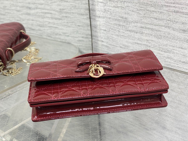 Dior Pochette 26 Bow Pearl Chain En Agneau Glacé Bordeaux GHW
