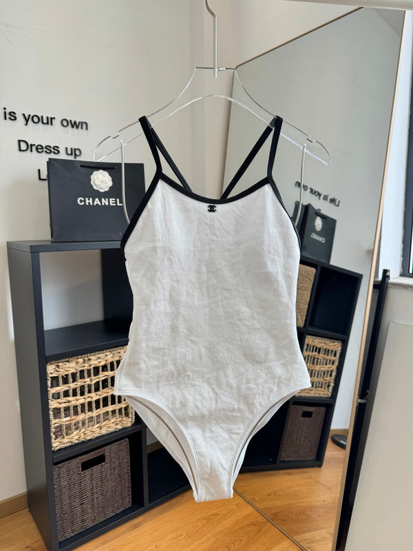 Maillot de bain une pièce Chanel Blanc en Coton 201807