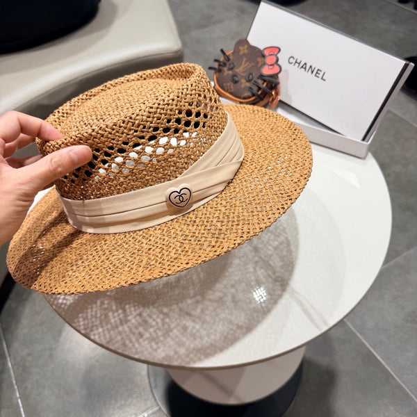 Chanel Chapeau Plat Camel Blanc en Paille 201564