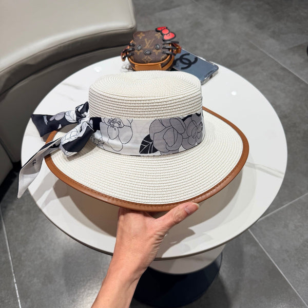 Chapeau de paille blanc à dessus plat Chanel 201529