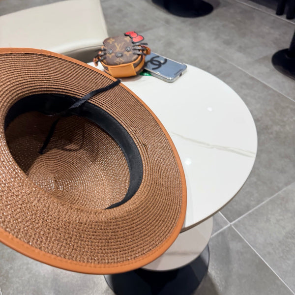 Chapeau de paille marron à calotte plate Chanel 201528