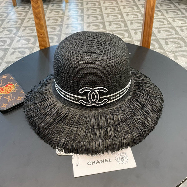 Bob Chanel noir en paille 205630