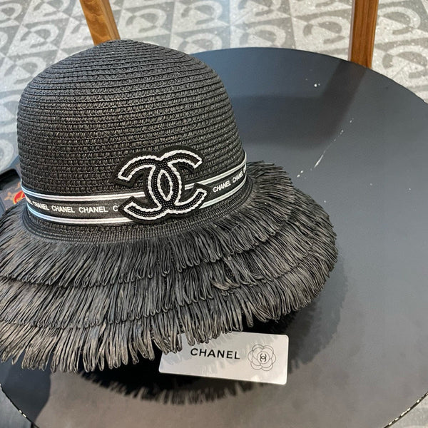 Bob Chanel noir en paille 205630