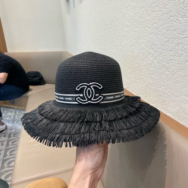 Bob Chanel noir en paille 205630