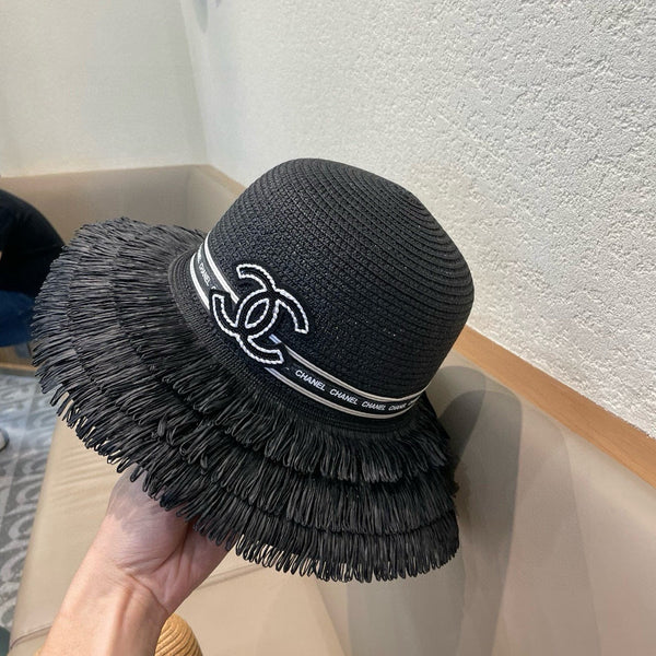 Bob Chanel noir en paille 205630