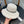 Chapeau cloche Chanel blanc en paille 205628