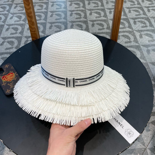 Chapeau cloche Chanel blanc en paille 205628