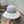 Chapeau cloche Chanel blanc en paille 205628