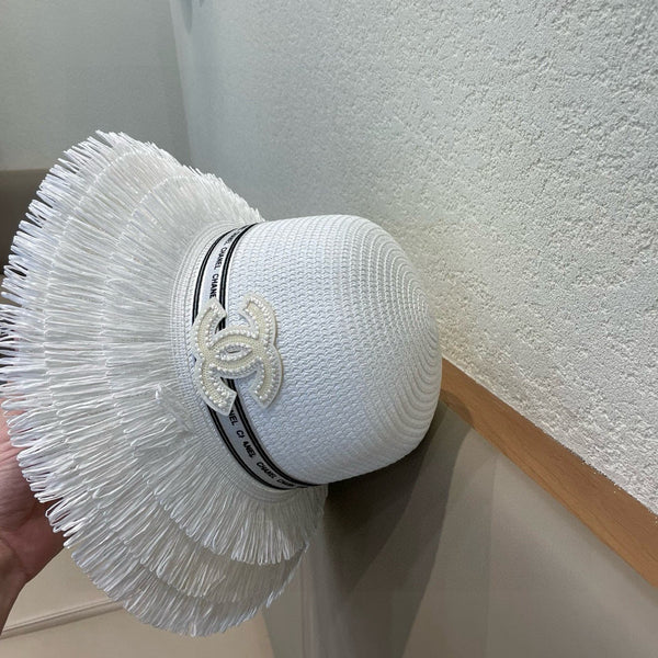 Chapeau cloche Chanel blanc en paille 205628