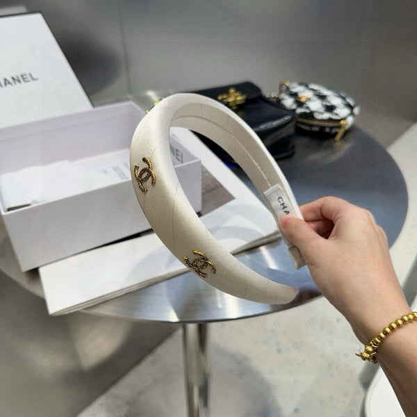Chanel Mini Headband White in Silk 201969