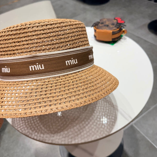 Chapeau bob Miumiu en paille marron camel 205586