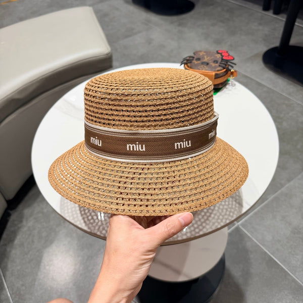 Chapeau bob Miumiu en paille marron camel 205586
