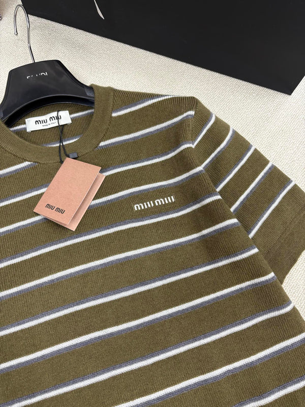 Miu Miu 26 Crew Neck Short-Sleeve Top Olive Green in Wool 191269