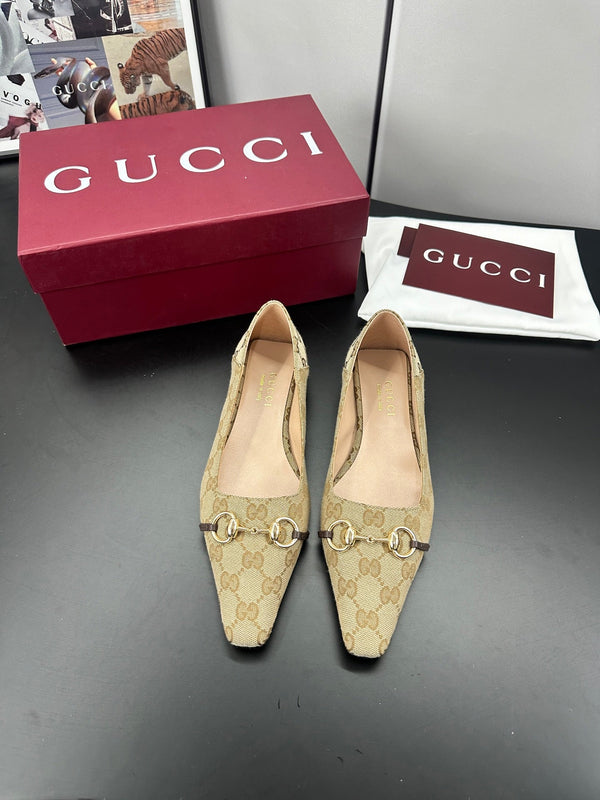 Gucci 26 Vittoria Horsebit GG Canvas Ballet Flats Brown in Leather 688312
