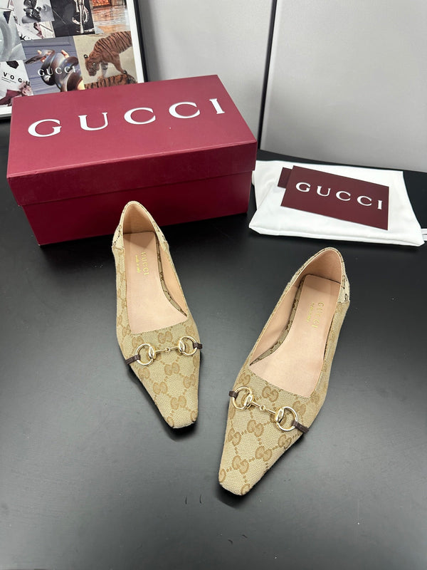 Gucci 26 Vittoria Horsebit GG Canvas Ballet Flats Brown in Leather 688312
