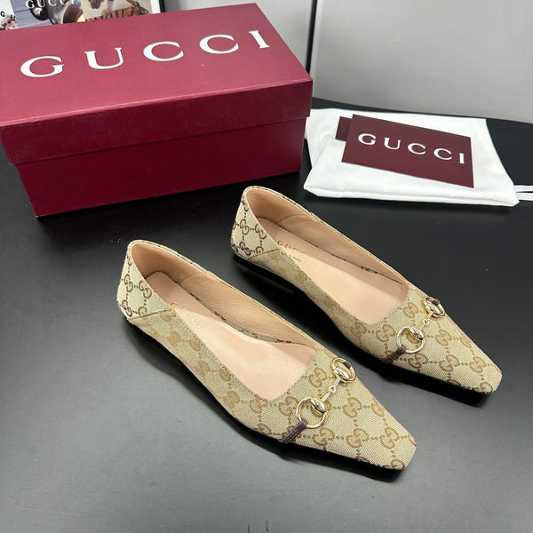 Gucci 26 Vittoria Horsebit GG Canvas Ballet Flats Brown in Leather 688312