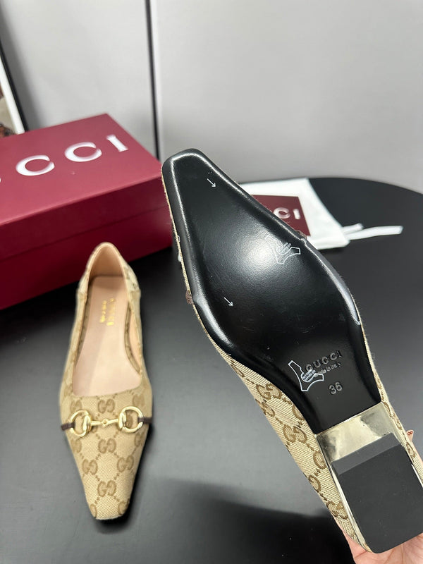 Gucci 26 Vittoria Horsebit GG Canvas Ballet Flats Brown in Leather 688312