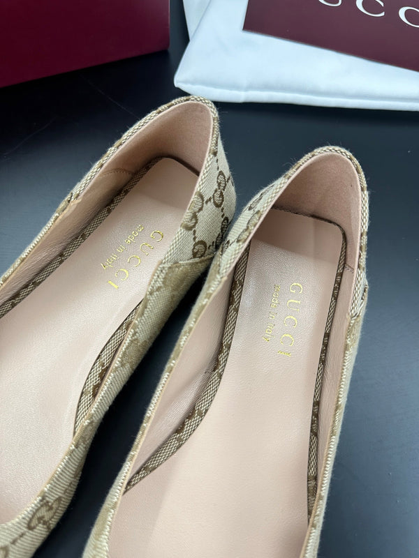 Gucci 26 Vittoria Horsebit GG Canvas Ballet Flats Brown in Leather 688312