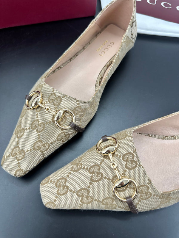 Gucci 26 Vittoria Horsebit GG Canvas Ballet Flats Brown in Leather 688312