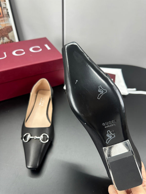 Gucci 26 Vittoria Horsebit Ballet Flats Black in Leather 688309