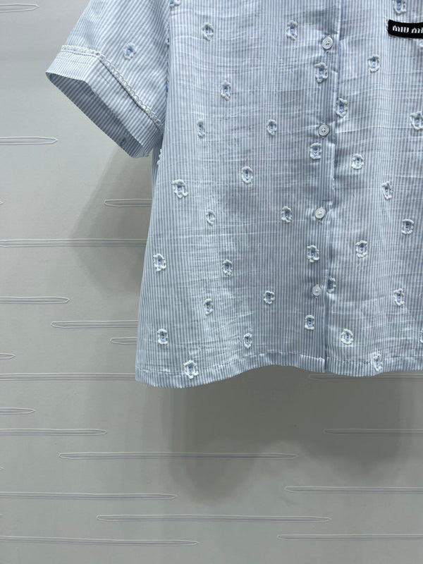 Ensemble chemise à manches courtes et jupe à col rayé Miu Miu 26 bleu en coton 221677