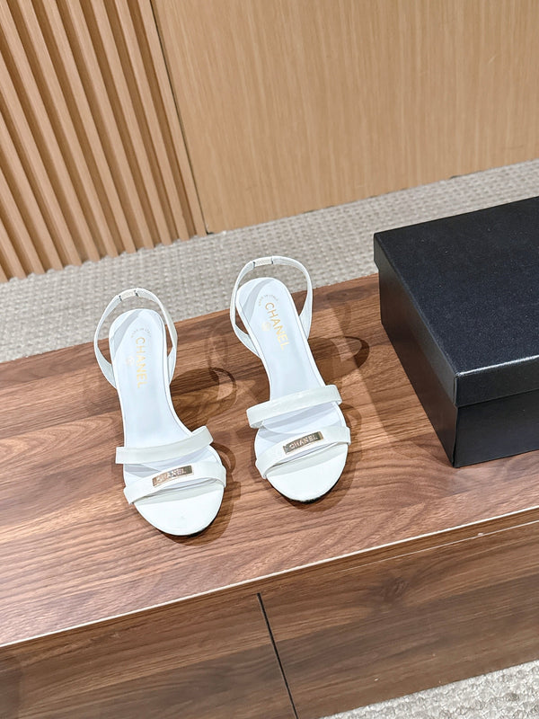 CC 26SS Gold Buckle Strappy High-Heeled 85 Sandals White in Cowhide 692566