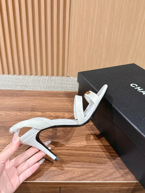 CC 26SS Gold Buckle Strappy High-Heeled 85 Sandals White in Cowhide 692566