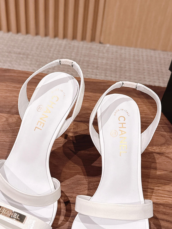 CC 26SS Gold Buckle Strappy High-Heeled 85 Sandals White in Cowhide 692566