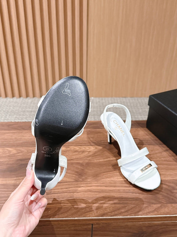 CC 26SS Gold Buckle Strappy High-Heeled 85 Sandals White in Cowhide 692566