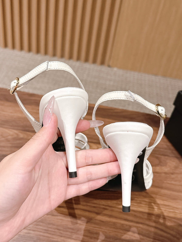 CC 26SS  Strappy High-Heeled 85 Sandals White in Cowhide 692562