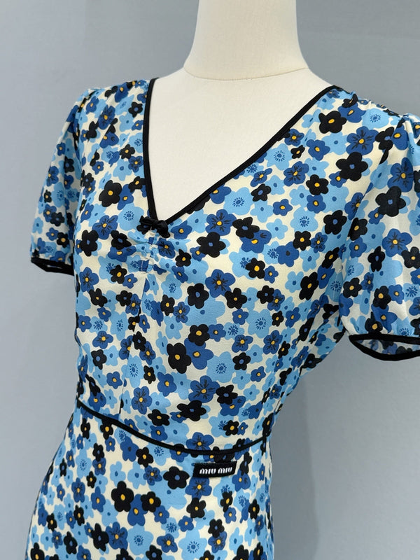 Robe Miu Miu en soie de mûrier à col en V fleuri bleu 221190