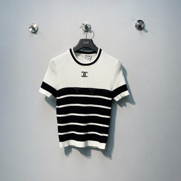 T-shirt court à manches courtes en maille rayée Chanel 26 blanc noir en Tencel 254161