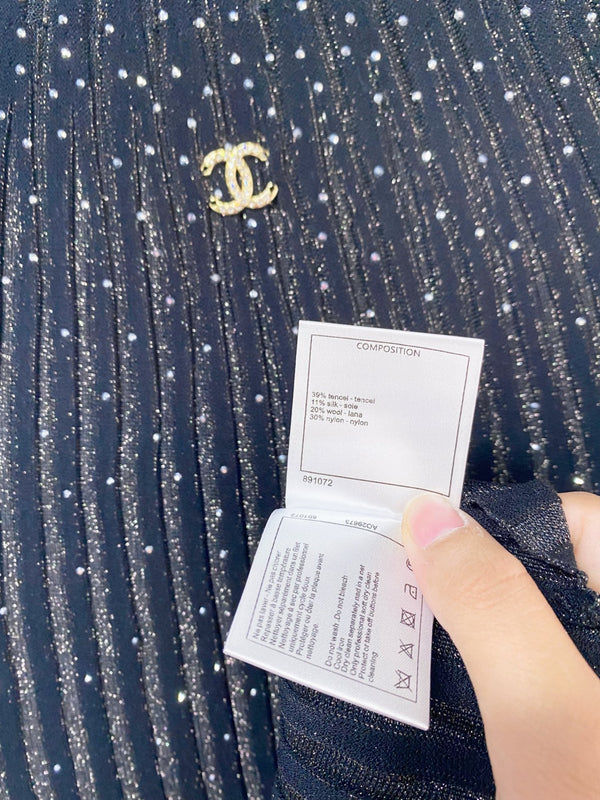 Chanel Short-Sleeve T-Shirt Black in Tencel 252163