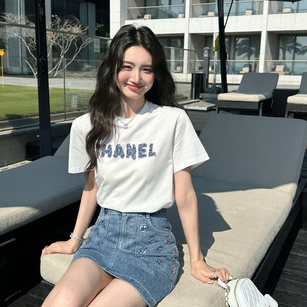 T-shirt en coton blanc brodé de motifs appliqués Chanel 26 251605