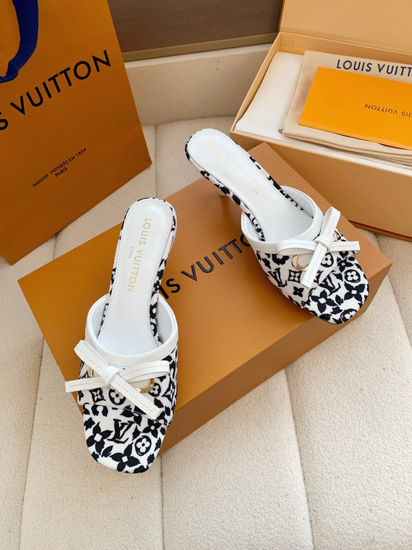 LV 26SS Single Kitten Heel Sandals 55 White Black in Cowhide 703052