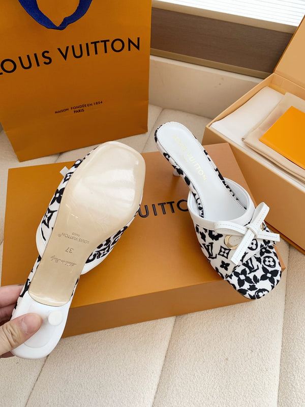LV 26SS Single Kitten Heel Sandals 55 White Black in Cowhide 703052