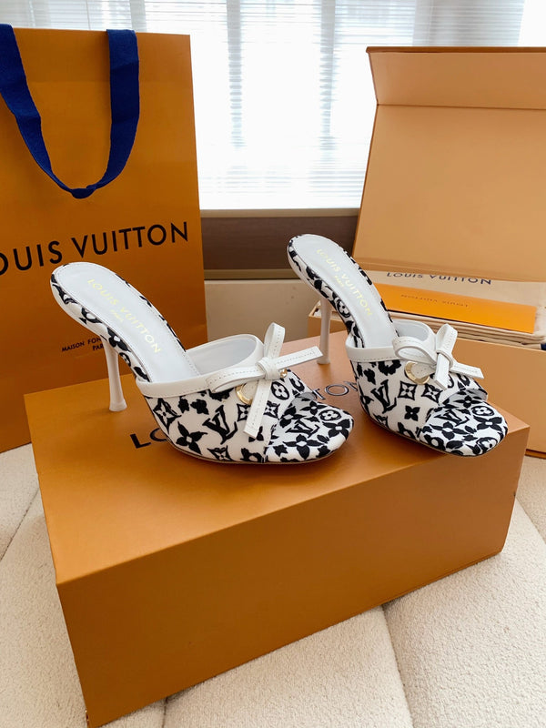 LV 26SS Single Kitten Heel Sandals 105 White Black in Cowhide 703046