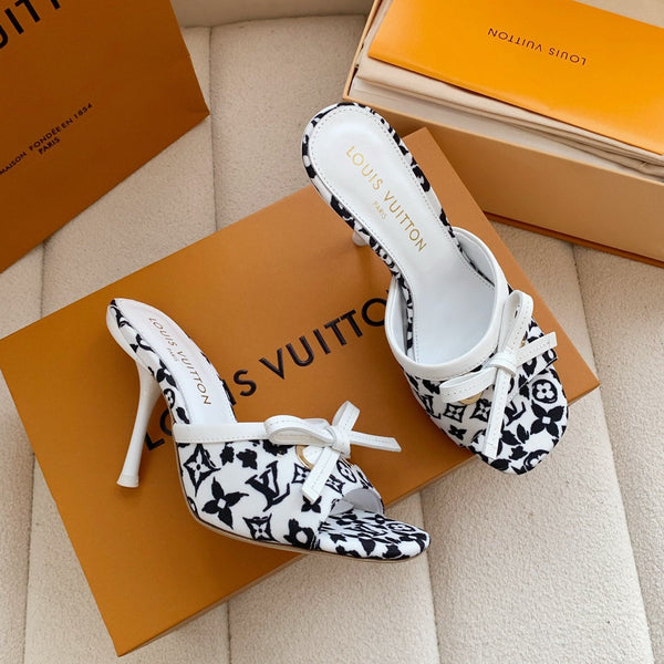 LV 26SS Single Kitten Heel Sandals 105 White Black in Cowhide 703046