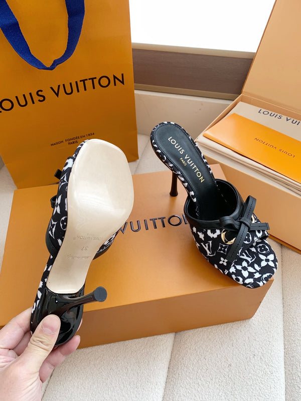 LV 26SS Single Kitten Heel Sandals 105 Black in Cowhide 703045
