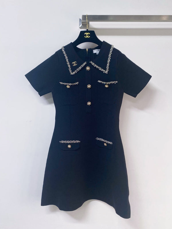 Robe Chanel manches courtes noire en polyester 262507