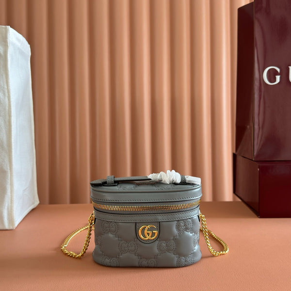 Gucci GG Matelassé Mini Bag 16 Gray in Quilted Leather 284908