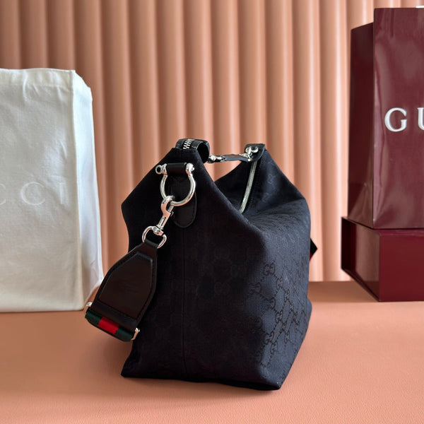 Gucci 26 Sac bandoulière Coach Shay 33 Noir en toile 284966