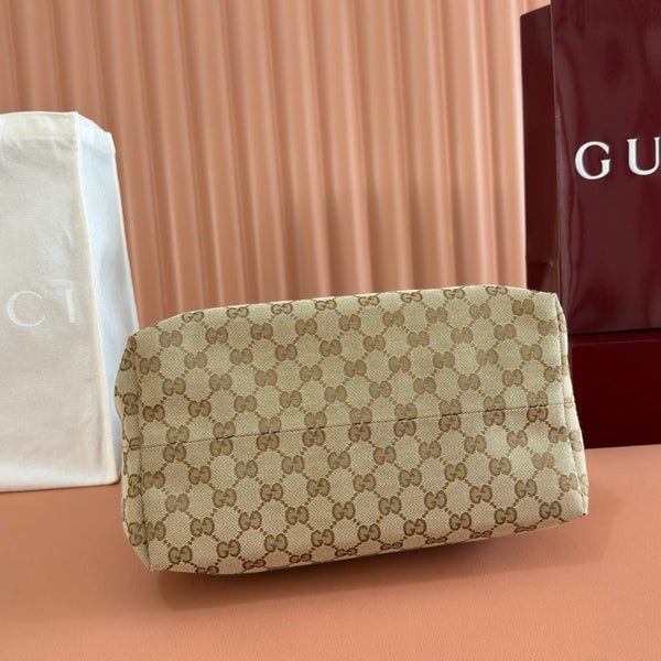 Gucci 26 Sac bandoulière Coach Shay 33 Marron en toile 284967
