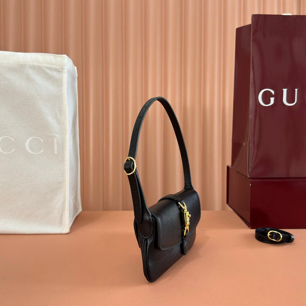 Gucci 26 Jackie Small 21.5cm Black Gold in Cowhide 284989