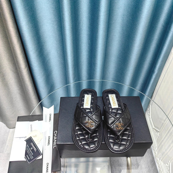 Chanel 26P Flip-Flops Black in Calfskin 712311