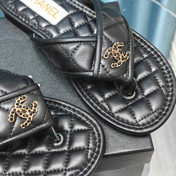 Chanel 26P Flip-Flops Black in Calfskin 712311