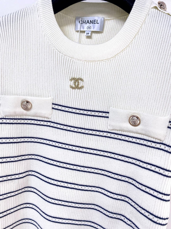 Chanel Short-Sleeve T-Shirt White in Wool 287135