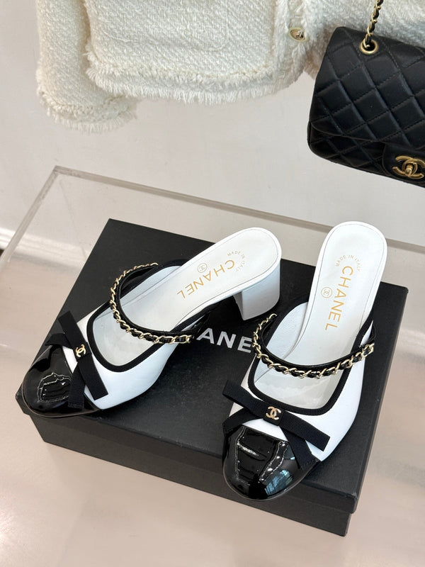Chanel Double C Bow Chain Slingback White Black in Cowhide 717779